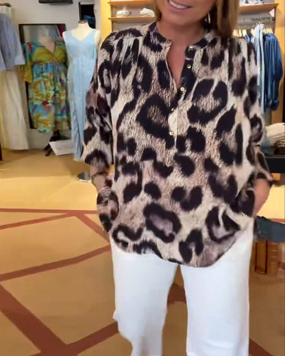 Robe léopard coupe ample boutonnée