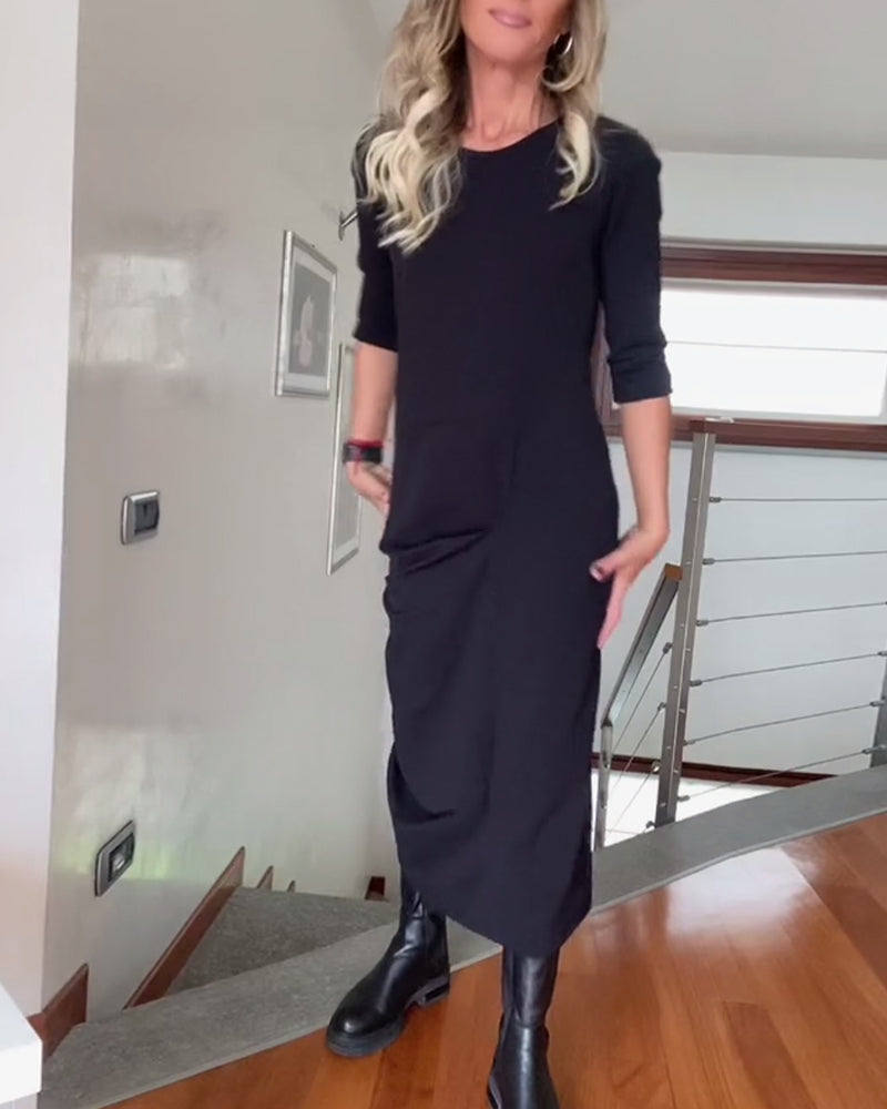 Élégante robe à col rond avec plis
