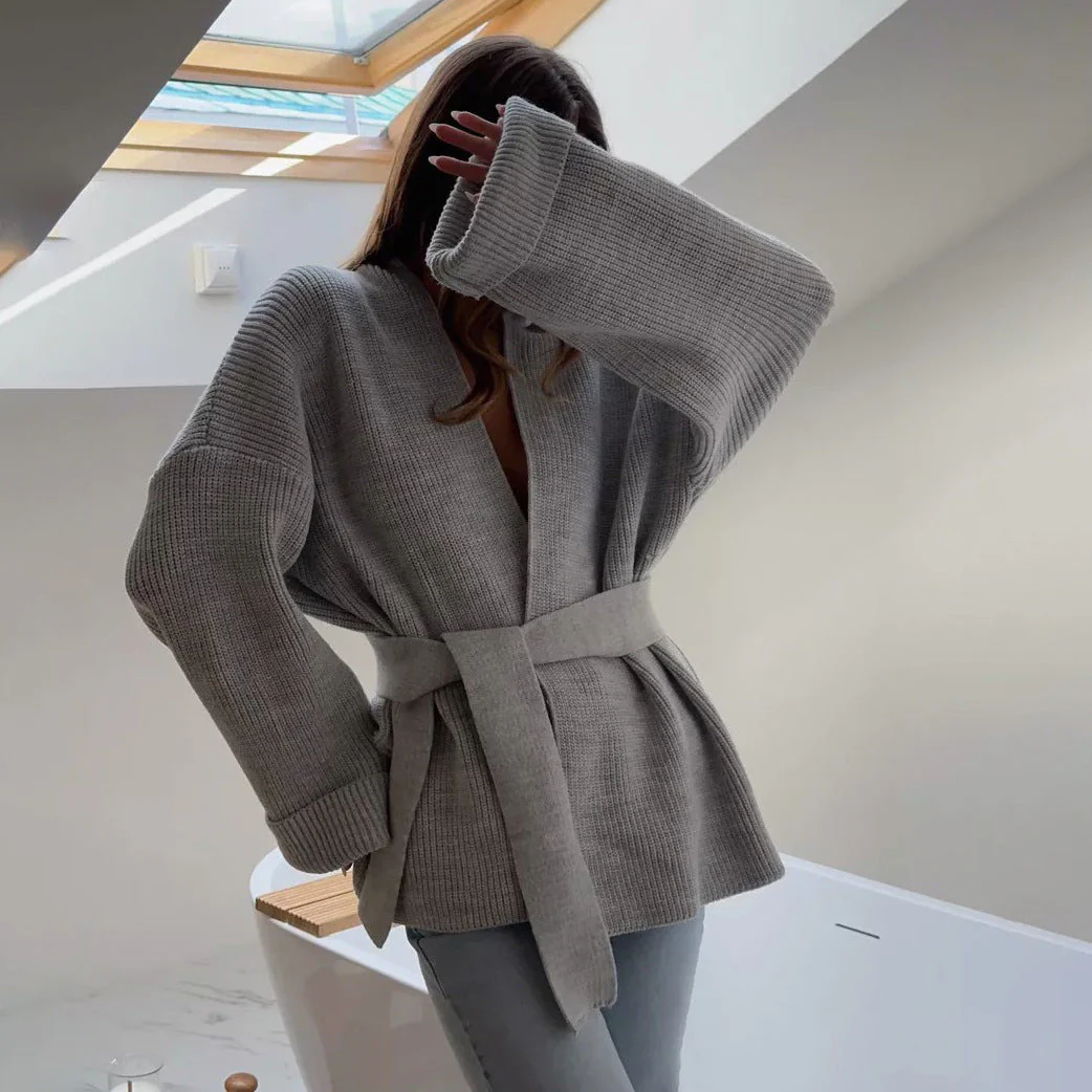 Cardigan tendance avec ceinture et motif côtelé