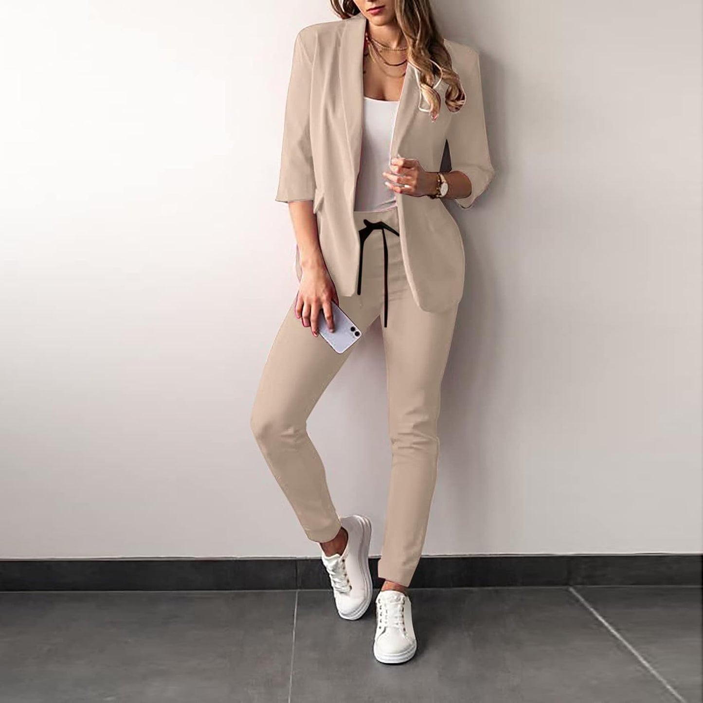 Élégant ensemble deux pièces pour femme, blazer et pantalon