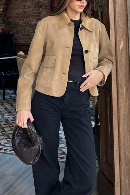 Veste courte stylée en faux suède avec poches