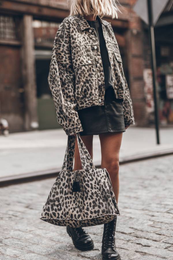 Stylische Denimjacke Leo Design - IdealeKleiden