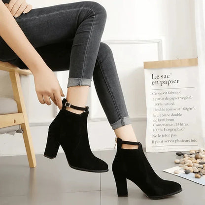 Chaussures femme bottines talons hauts