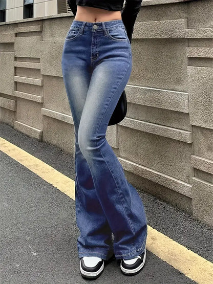 Jean femme stylée aspect vintage
