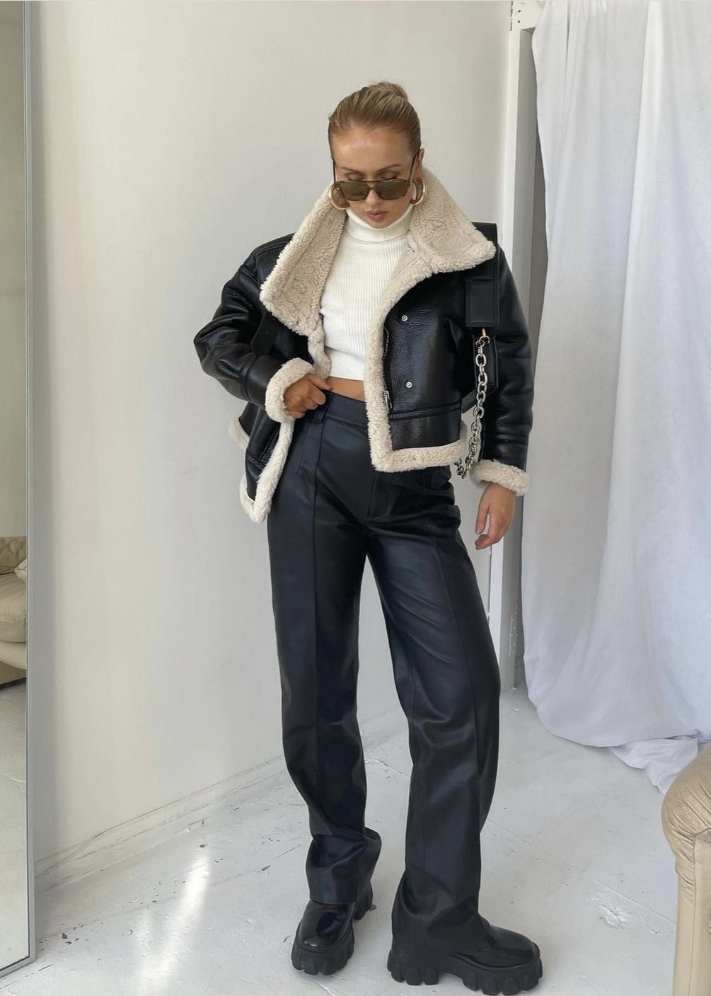 Blouson en cuir doublé en peau lainée style décalé