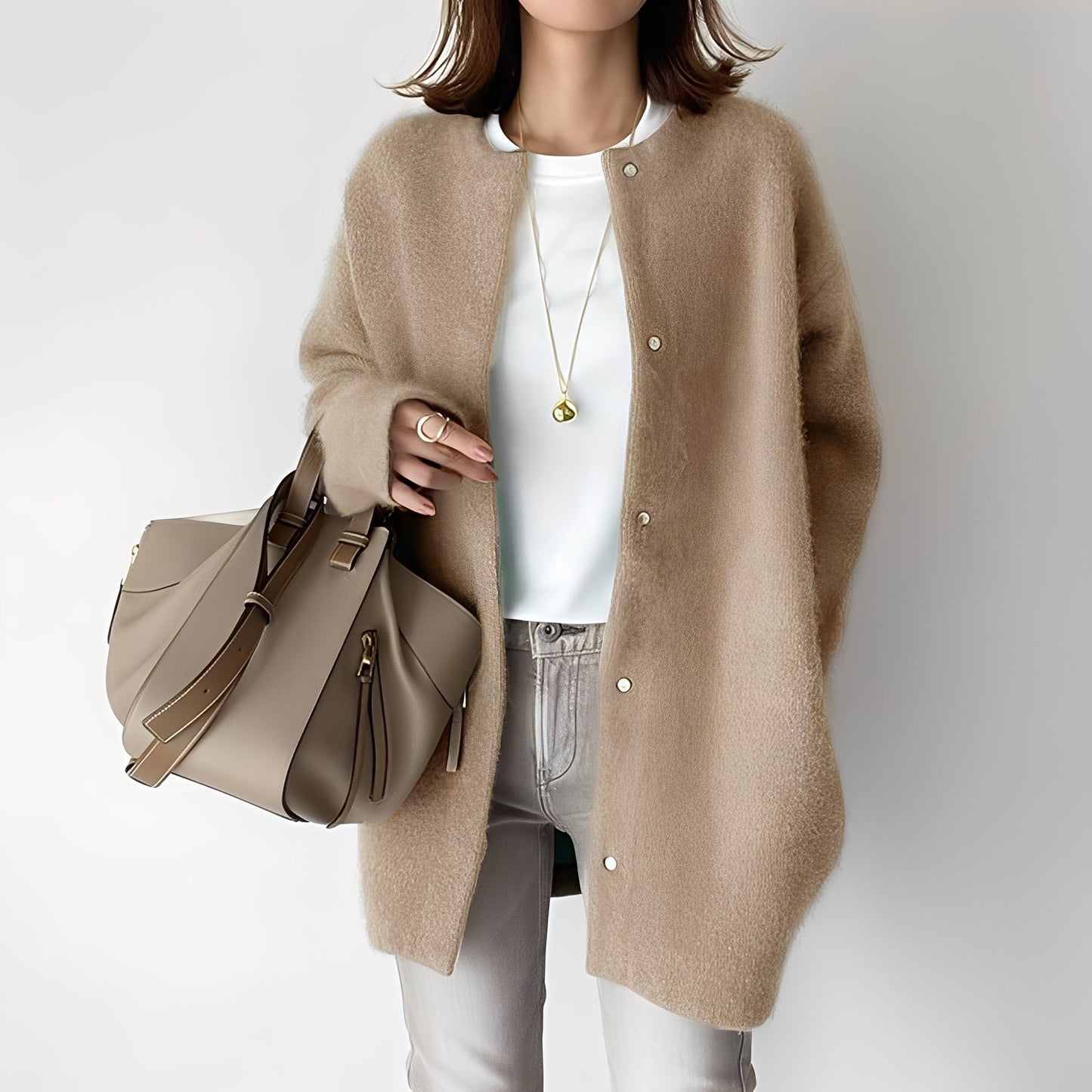 Cardigan élégant pour femme, moderne et ample