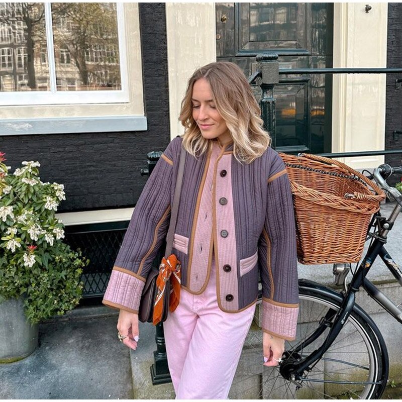Veste mi-saison moderne pour femme avec boutons
