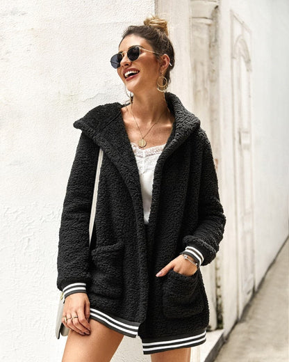 Veste polaire oversize douce avec capuche et grandes poches