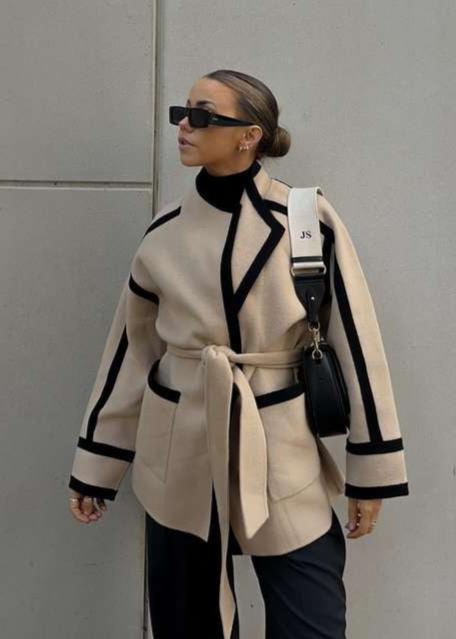 Manteau en laine stylé avec ceinture