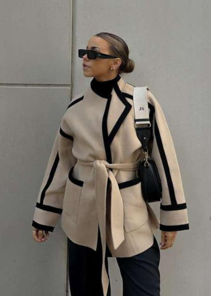 Manteau en laine stylé avec ceinture