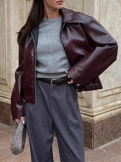 Blouson en cuir bordeaux moderne