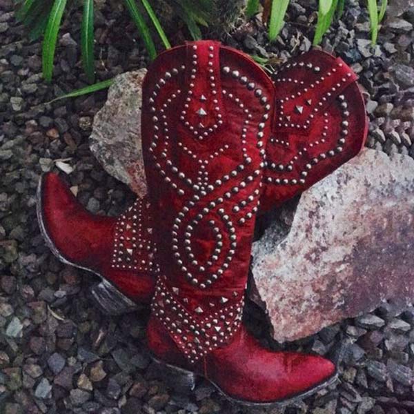 Bottes élégantes pour femmes à talons hauts cloutés