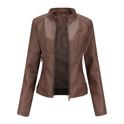 Manteau en cuir élégant pour femme, coupe ajustée