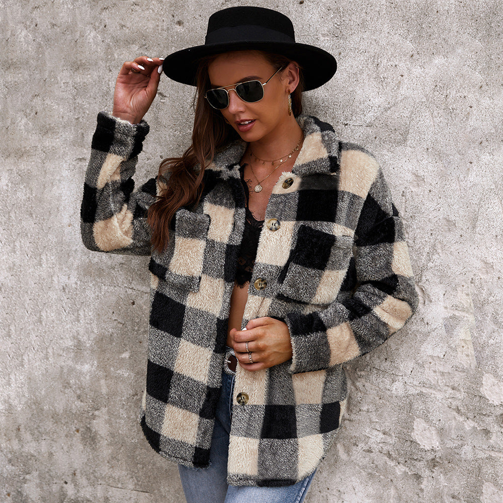 Pull élégant à carreaux avec manteau en peluche