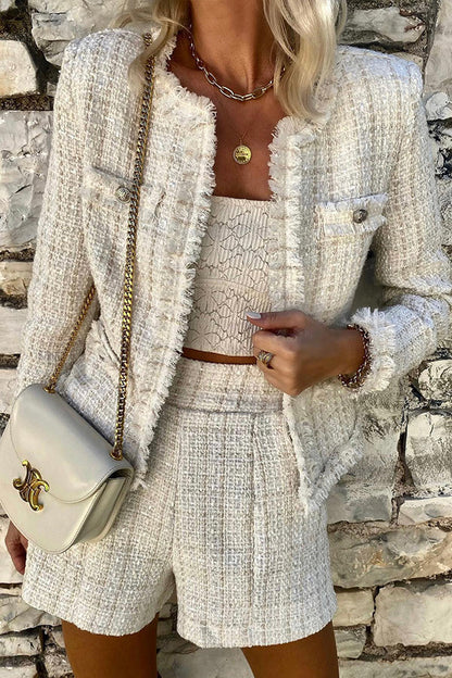 Veste élégante pour femme avec des boutons métalliques
