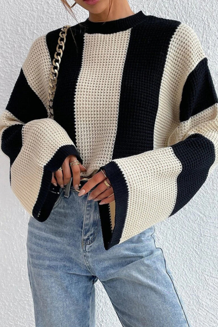 Stylische Frauenkleidung | Glockenärmel Pullover mit Kontraststreifen - IdealeKleiden