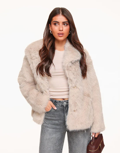 Veste en fausse fourrure femme élégante