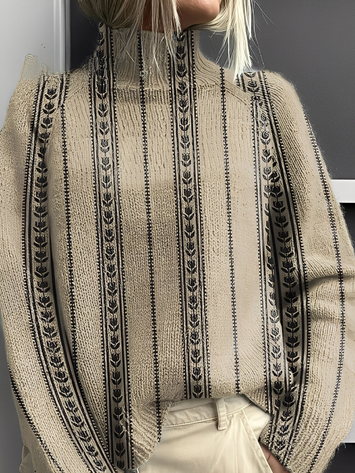 Pull col roulé femme élégant design moderne