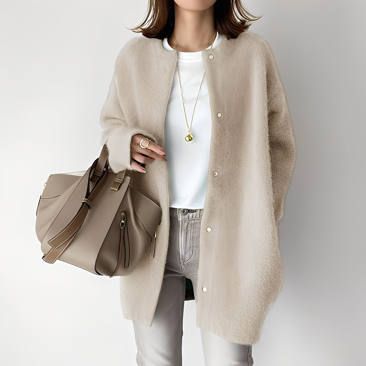 Cardigan élégant pour femme, moderne et ample