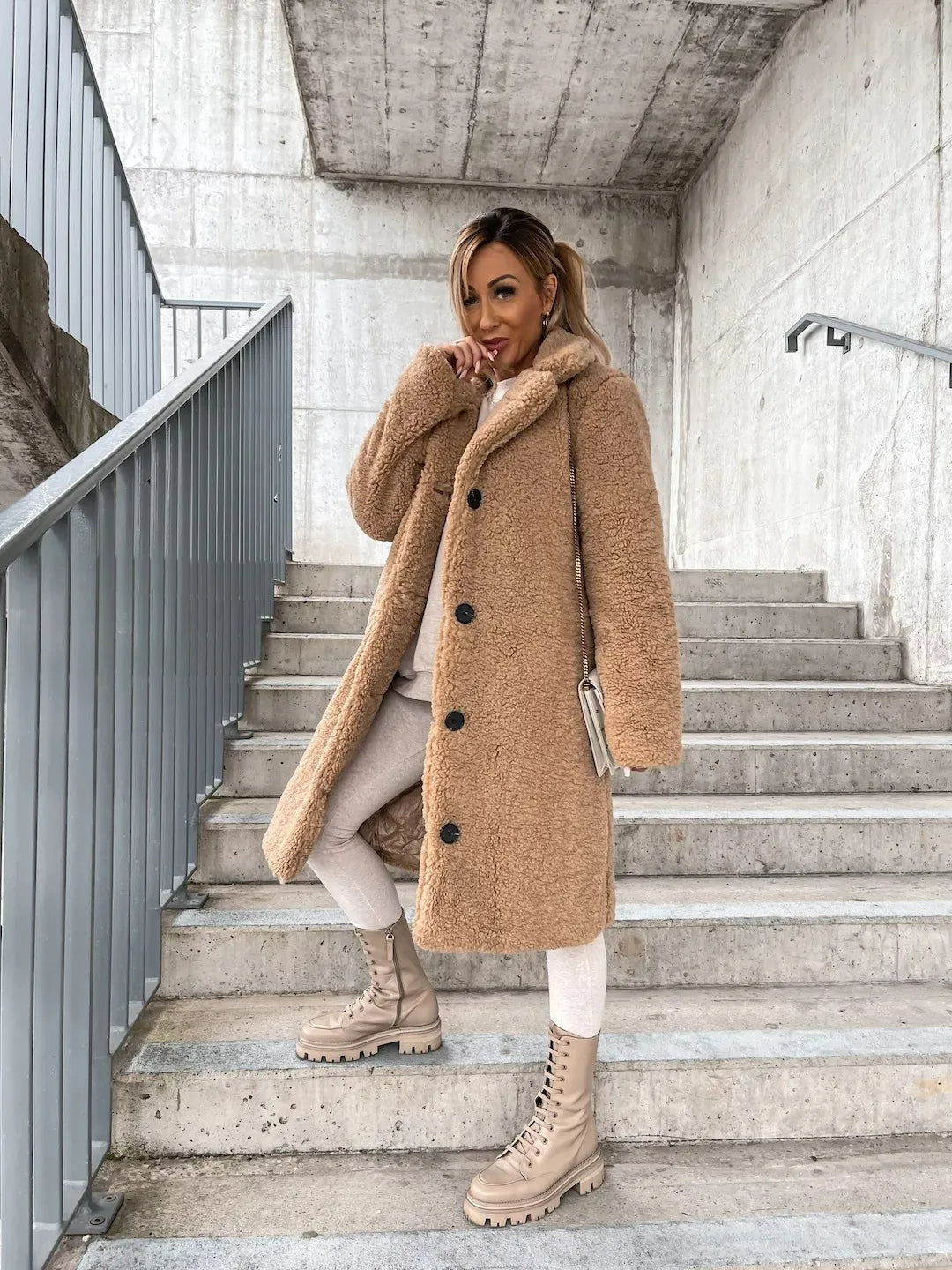 Élégant trench-coat en peluche pour femme