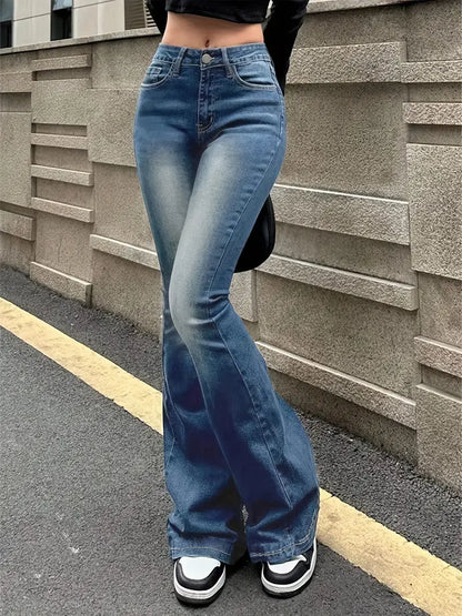 Jean femme stylée aspect vintage