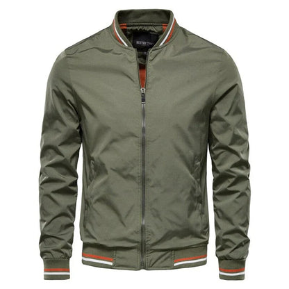 Blouson aviateur homme élégant et moderne