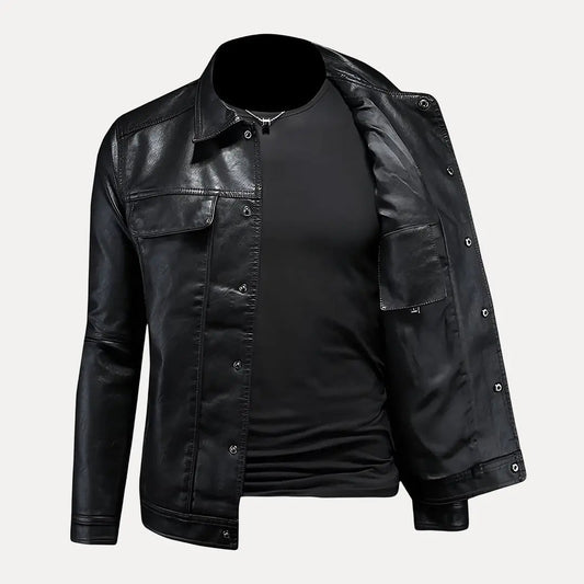 Modische Lederjacke Abenteuer Look - IdealeKleiden