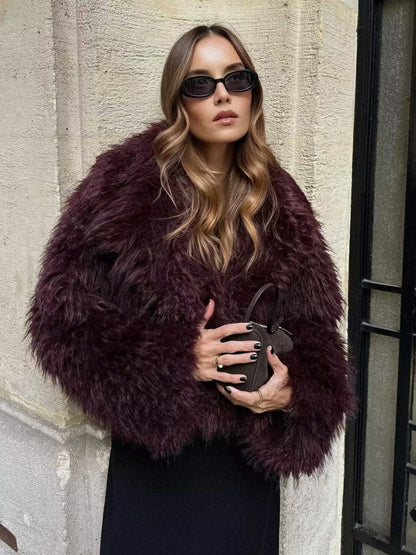 Veste courte en fausse fourrure douce et tendance