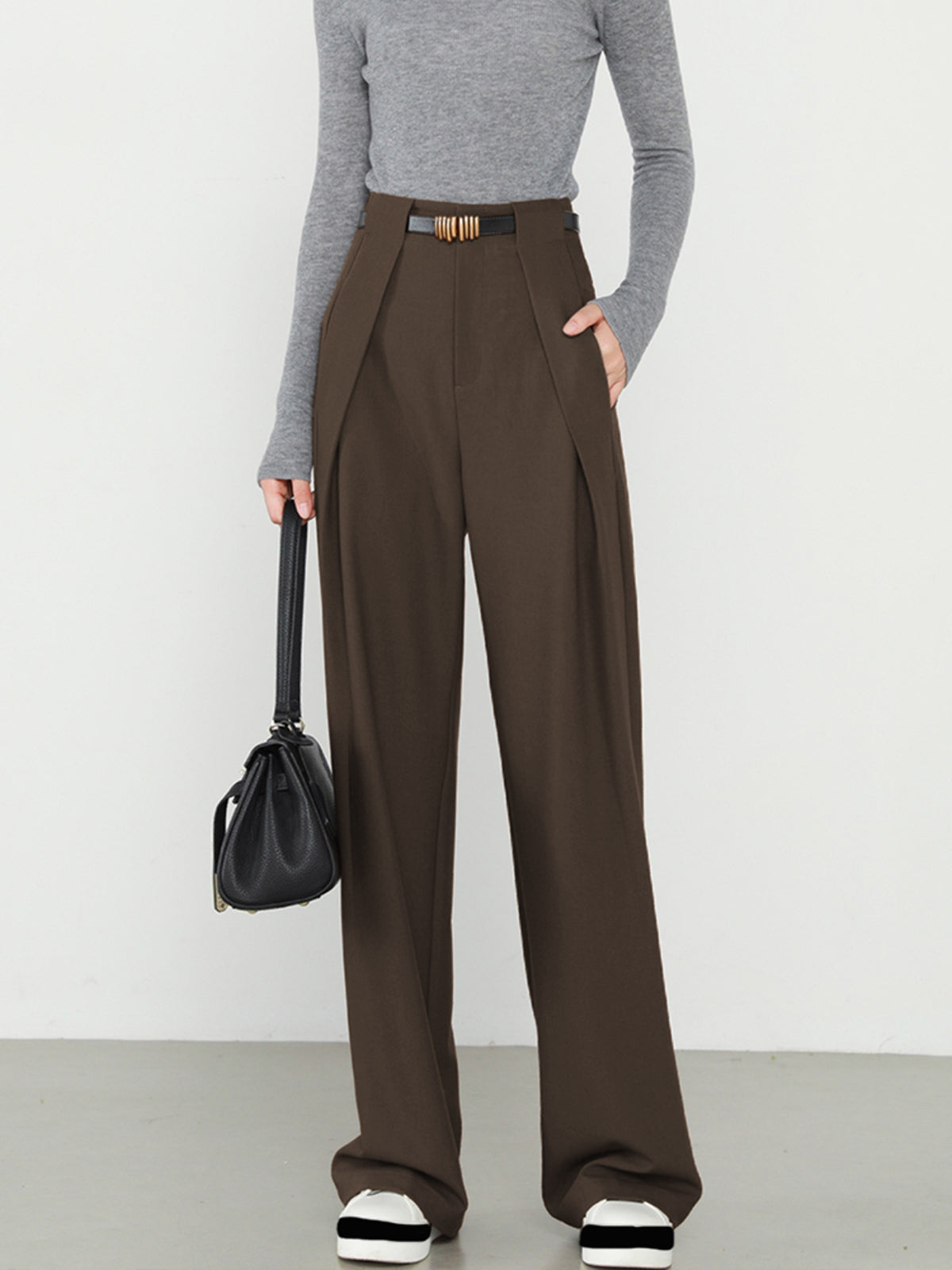 Pantalon femme sur mesure coupe slim élégante