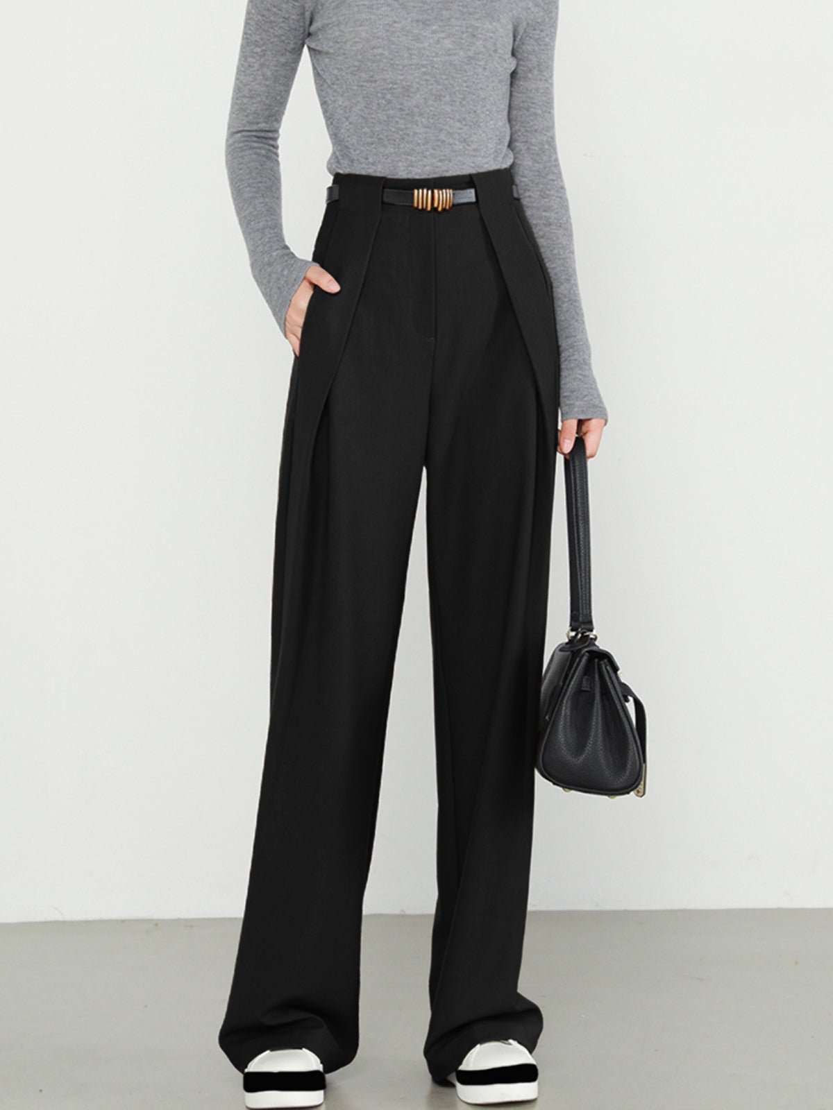 Pantalon femme sur mesure coupe slim élégante