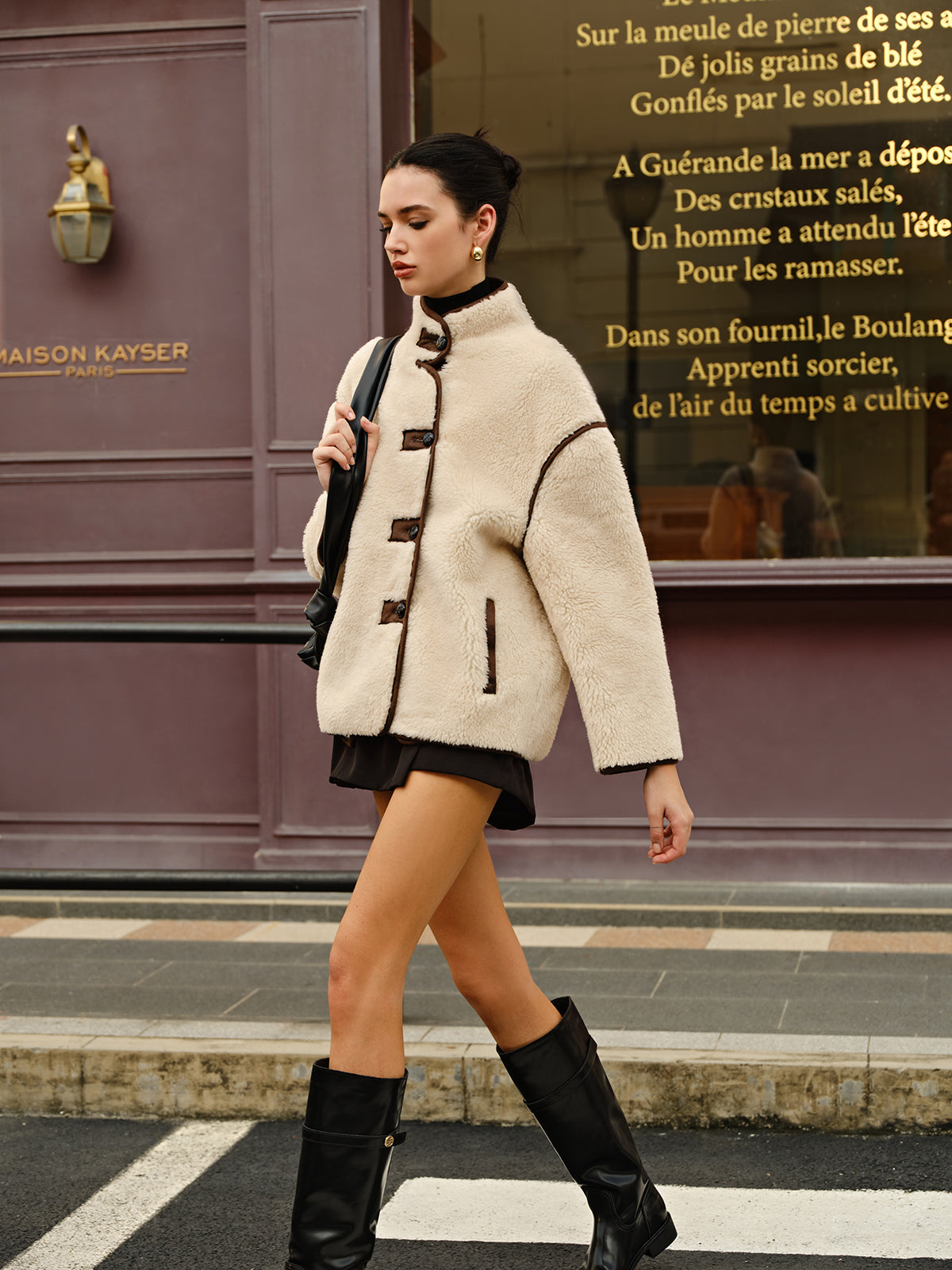 Veste polaire stylée à rayures contrastantes