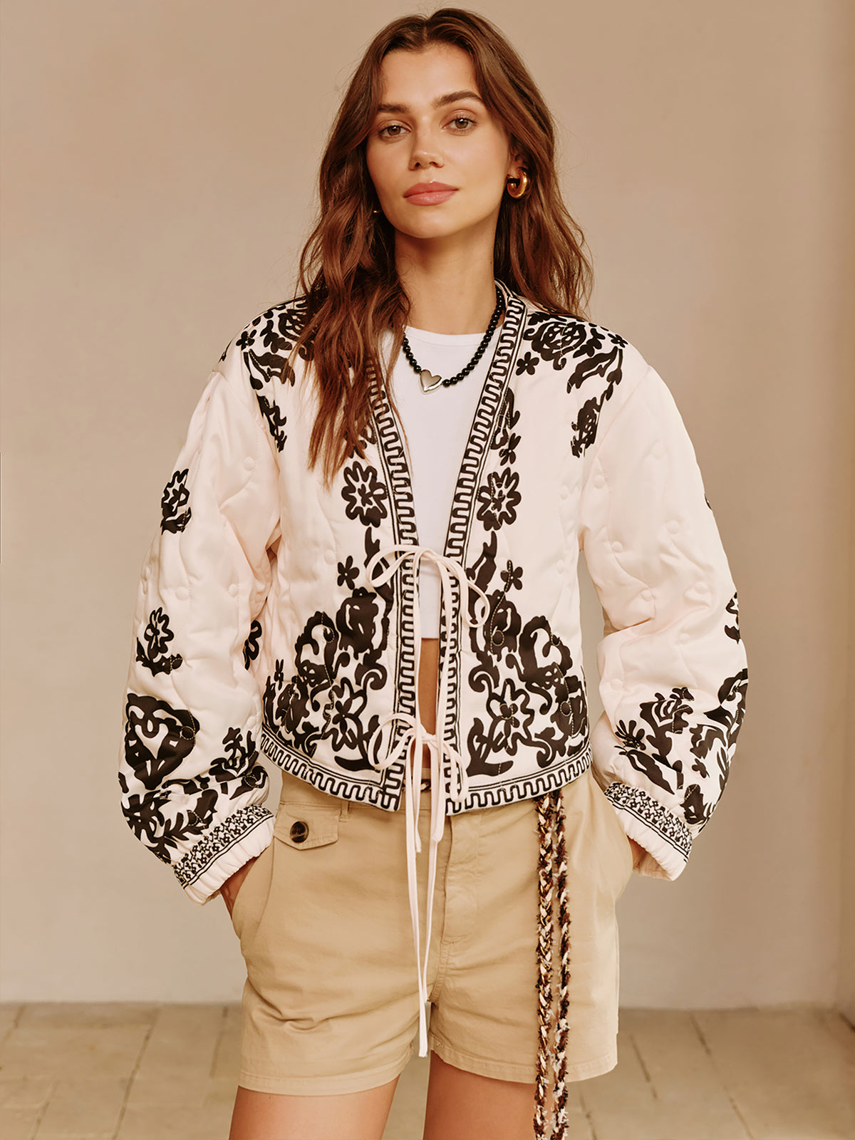Veste tendance imprimée avec détail à nouer