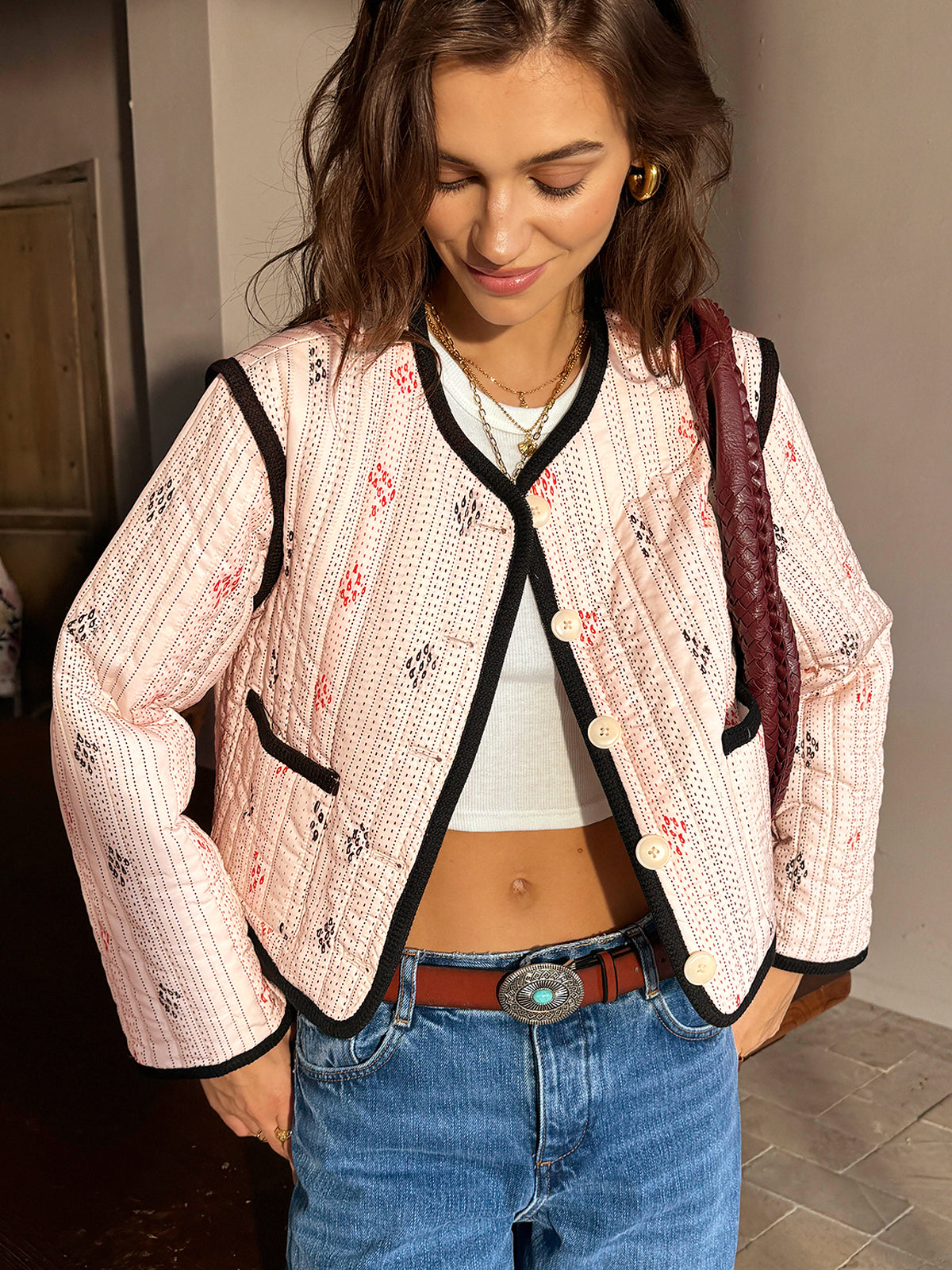 Veste courte stylée à bandes contrastantes