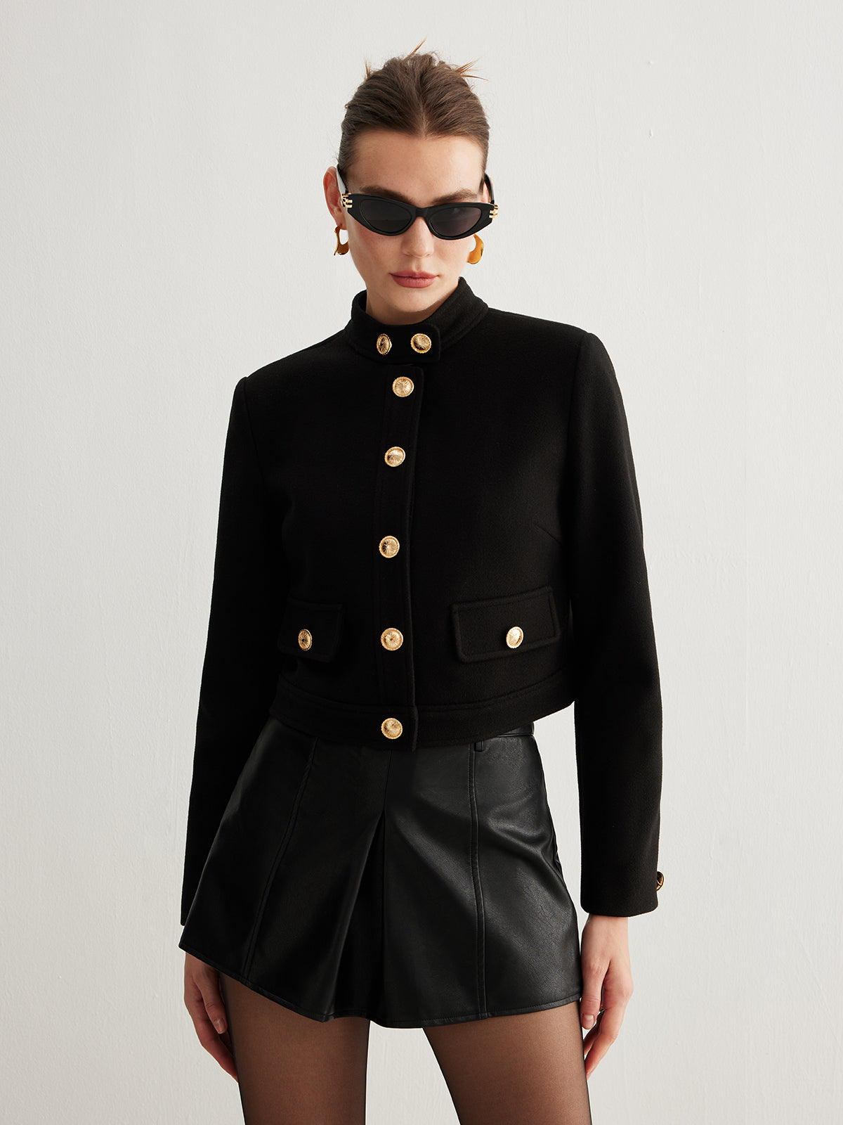 Veste élégante pour femme, bouton au col, tweed