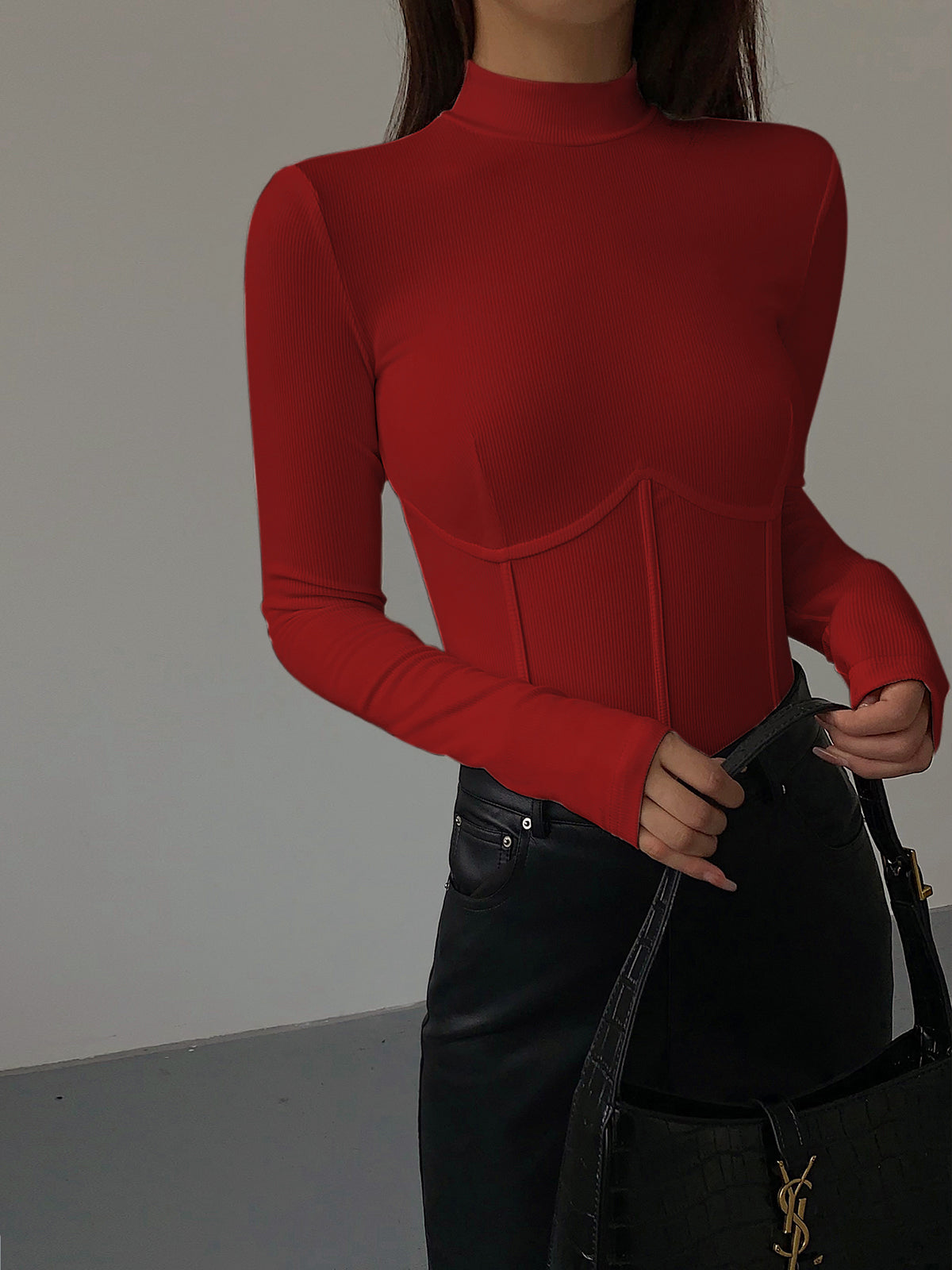 T-shirt élégant pour femme coupe slim