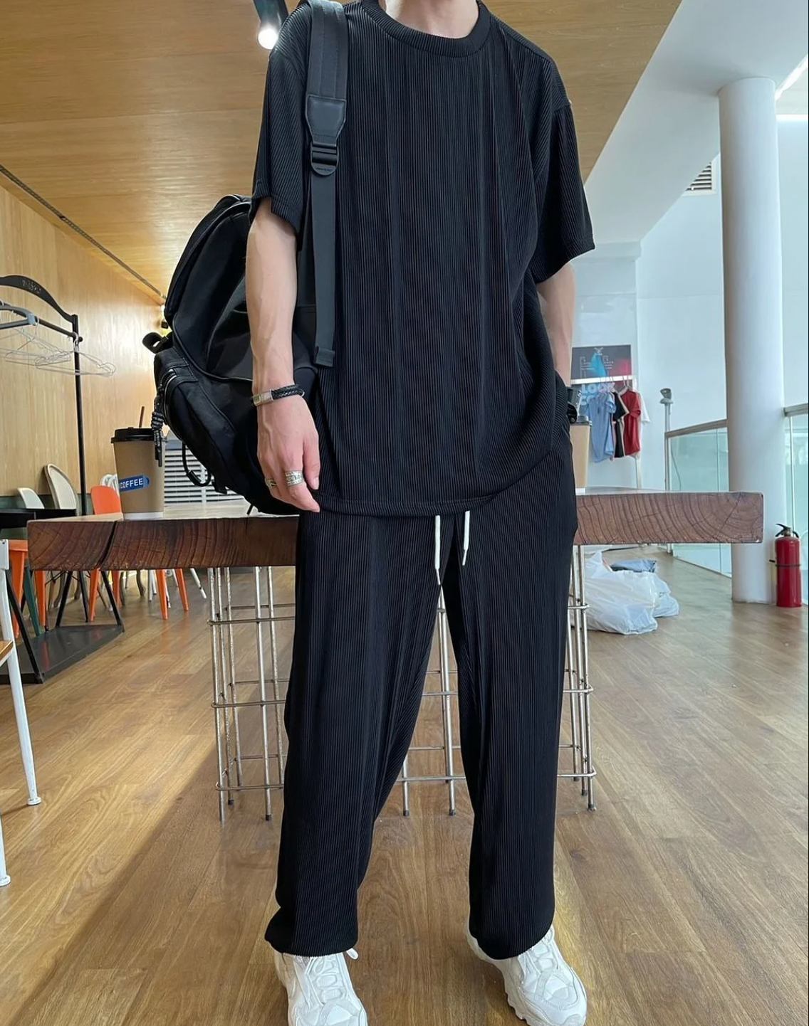 Ensemble élégant T-shirt et pantalon