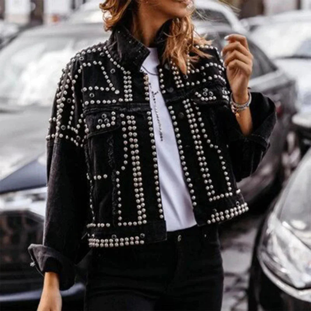 Blouson en cuir élégant avec clous