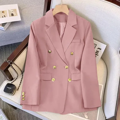 Élégante veste blanche boutons dorés