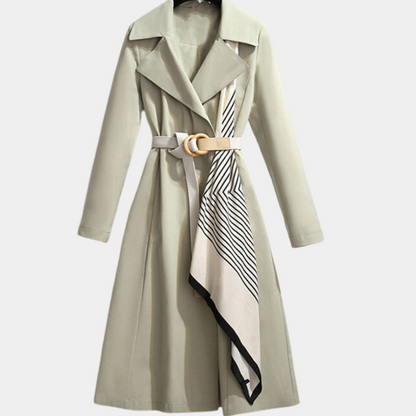 Élégant trench-coat femme modèle automne avec ceinture