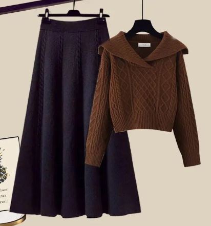 Ensemble deux pièces : Pull en maille et mini-jupe