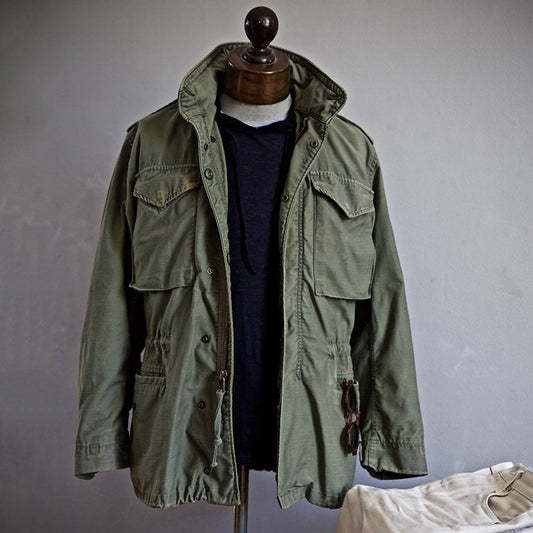 Leichte Herren-Jacke Schwarz Kapuze Sportlich - IdealeKleiden