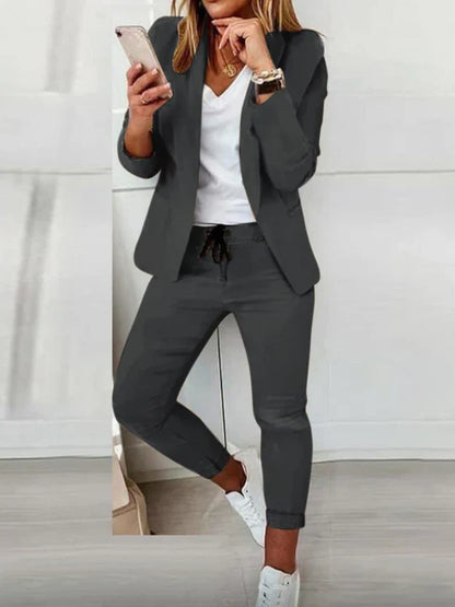 Ensemble blazer-pantalon élégant pour femme