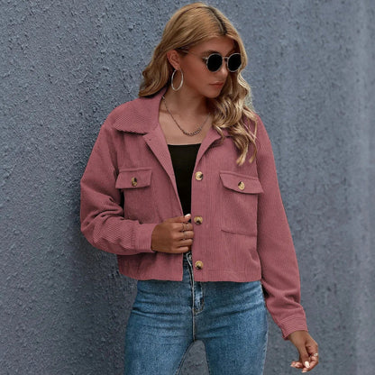 Veste courte en velours côtelé stylée avec col