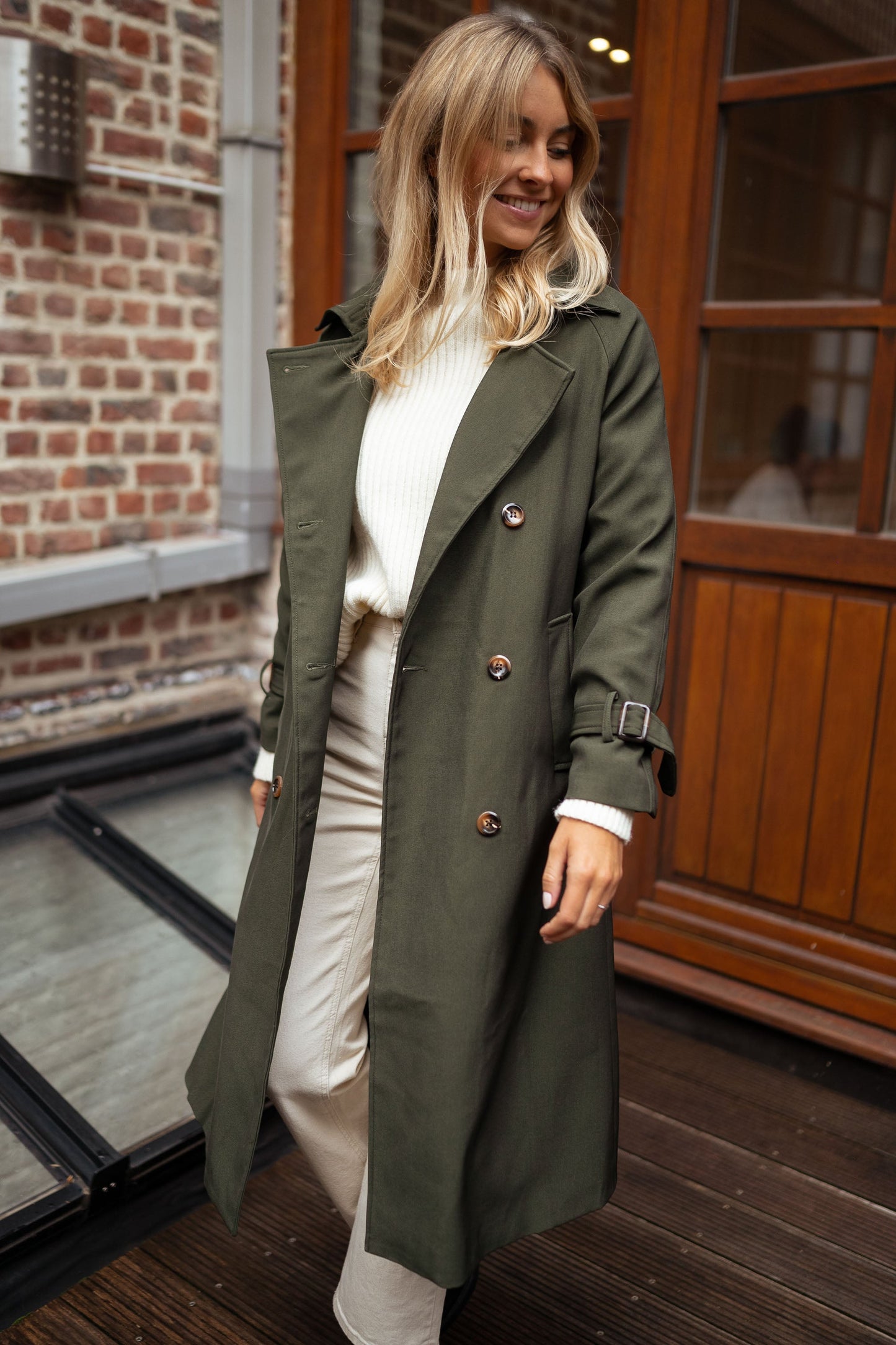 Manteau long femme, double boutonnage, élégance