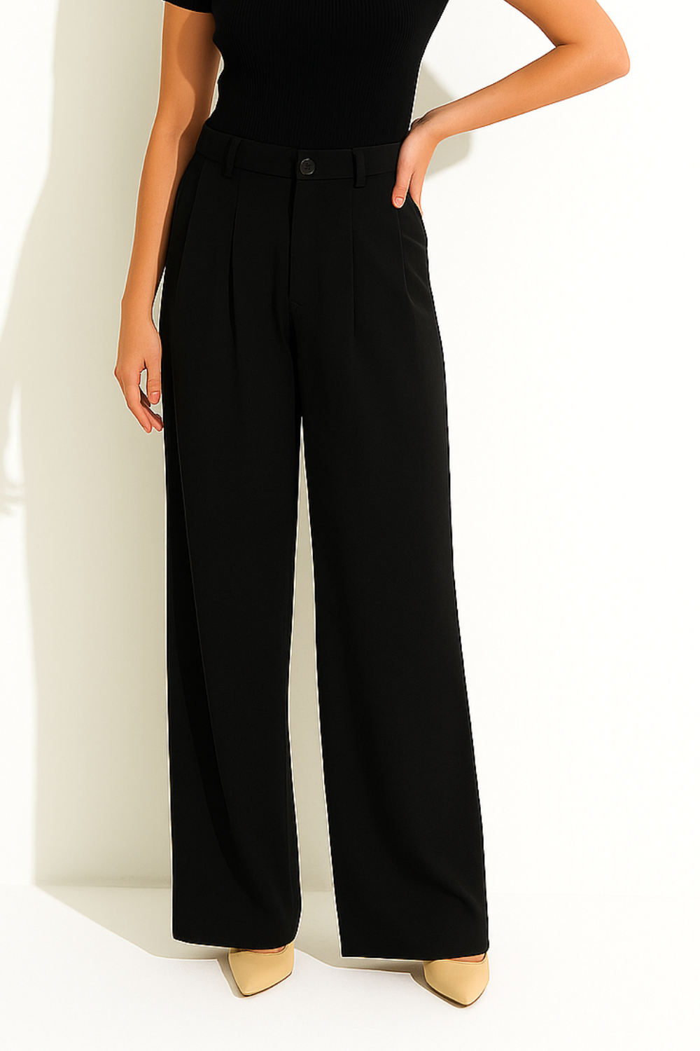 Les chaussures pour femmes ne conviennent pas, car il s'agit d'un pantalon. Voici le nouveau titre :
Pantalon large plissé femme