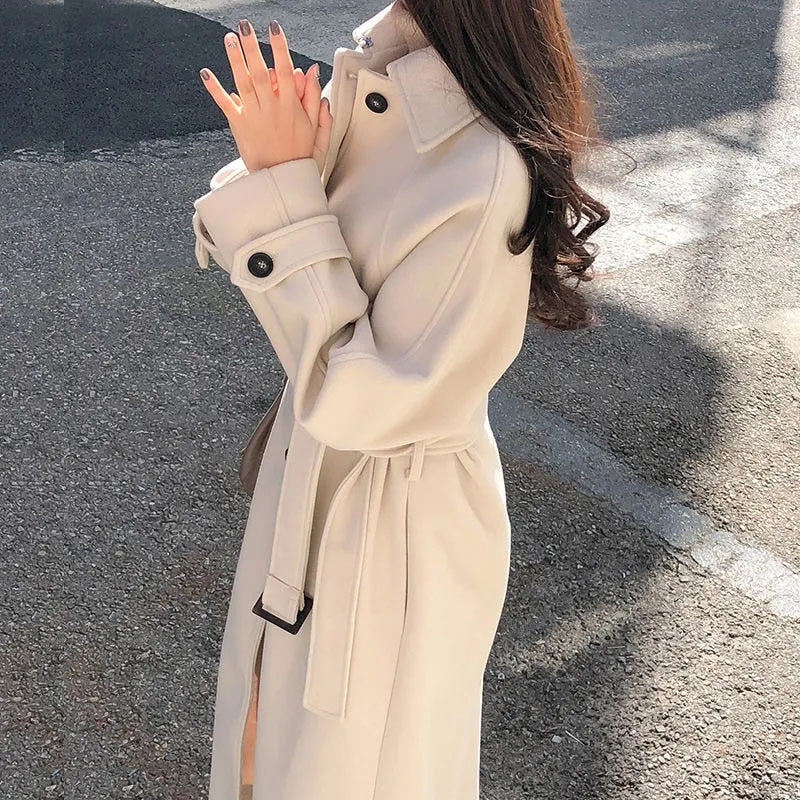Eleganter Damen Wintermantel Lang mit Gürtel und Knöpfen - IdealeKleiden