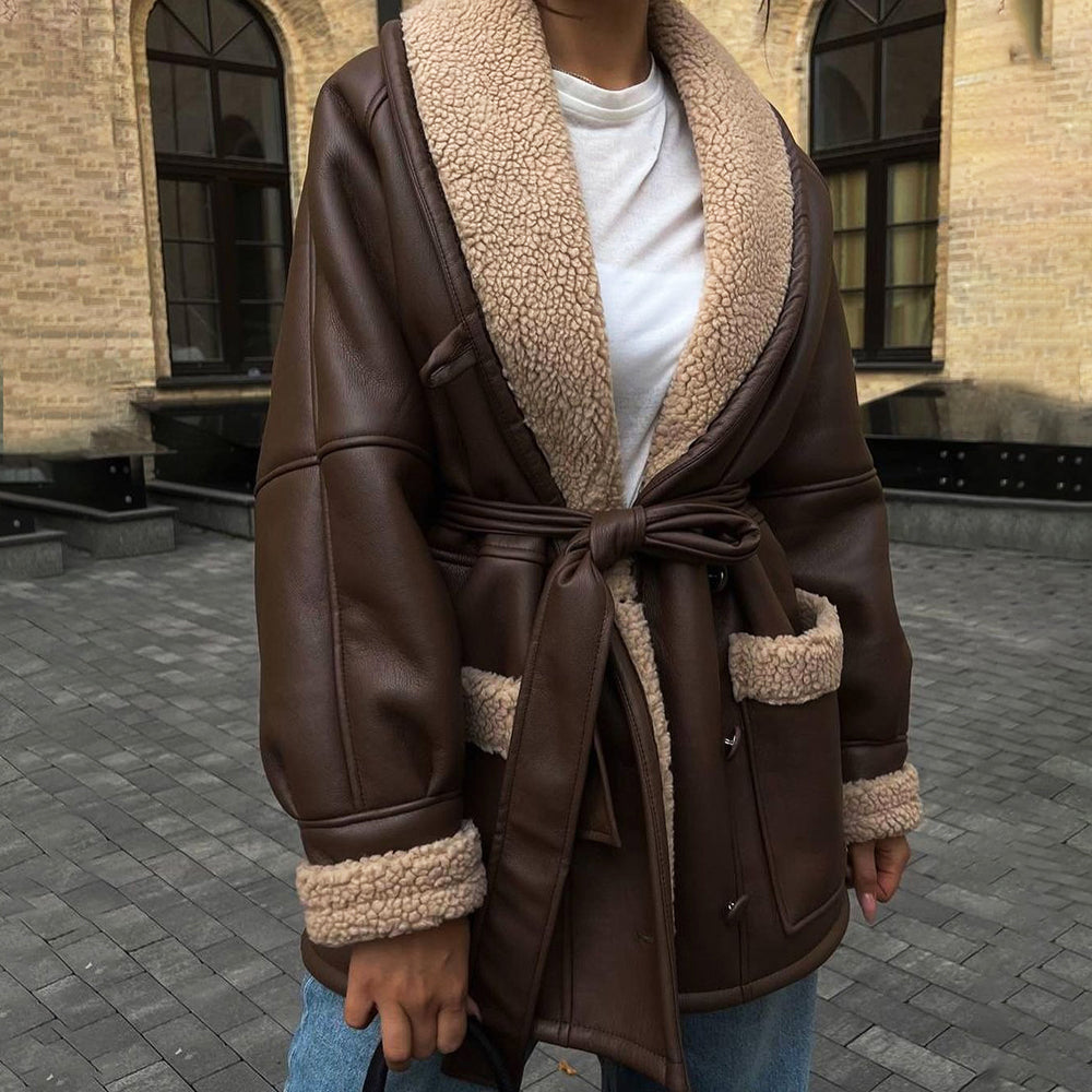 Blouson en cuir d'hiver style tendance