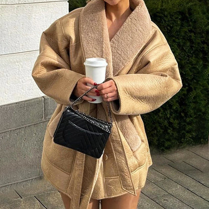 Blouson en cuir d'hiver style tendance