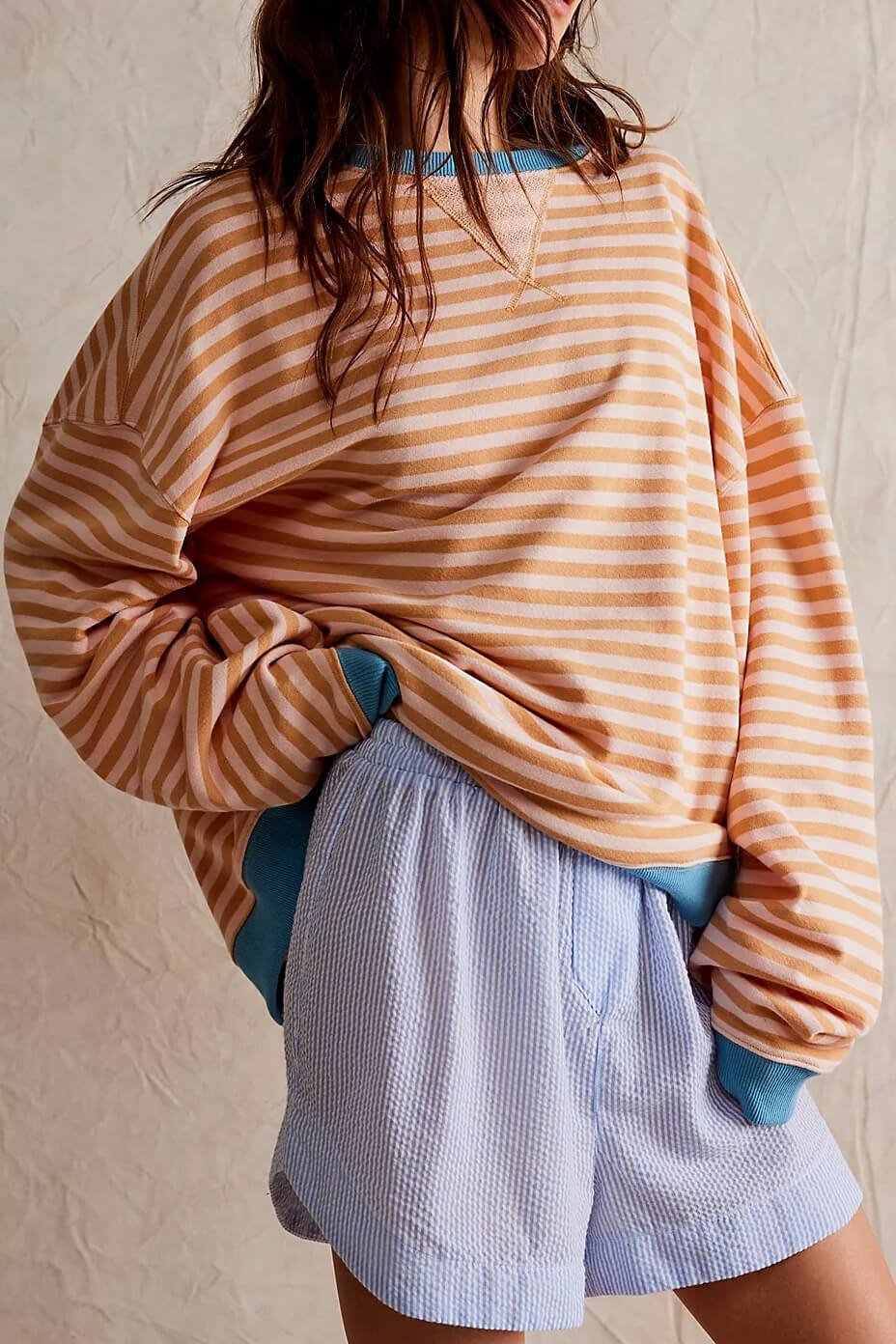 Pull rayé élégant femme classique