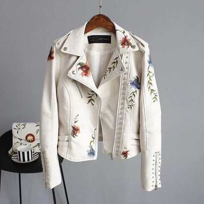 Manteau en cuir femme coupe élégante